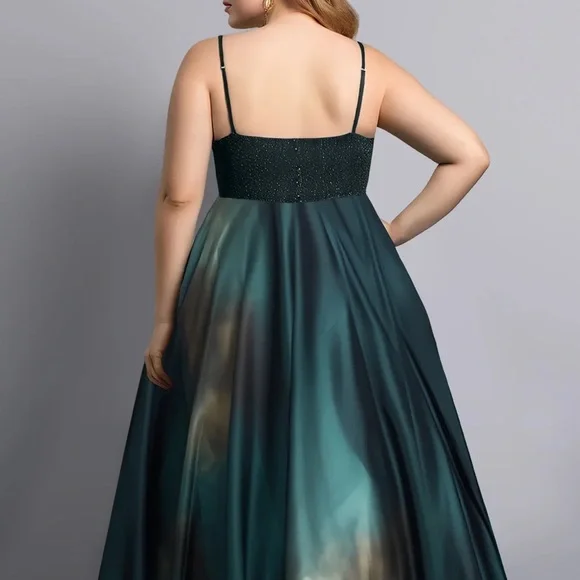 Fly Curvy Green Sweetheart Spaghetti Strap Elegant Dress NWT - Picture 2 of 7